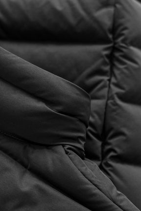 Avalon Women Black Closeup 5