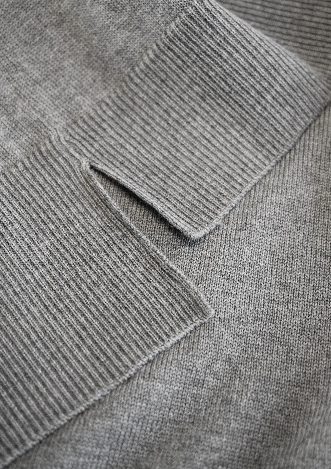 BEAU L GREY MELAN 52