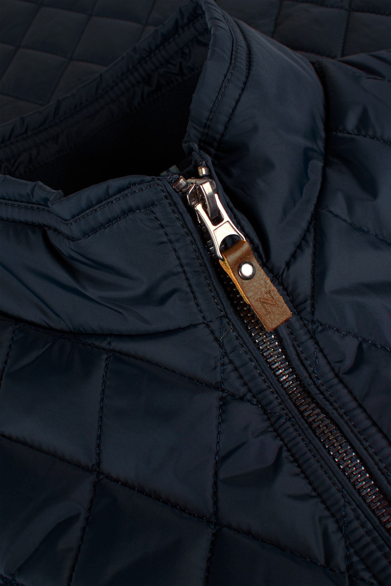 Camden Women Midnight Blue Closeup 1